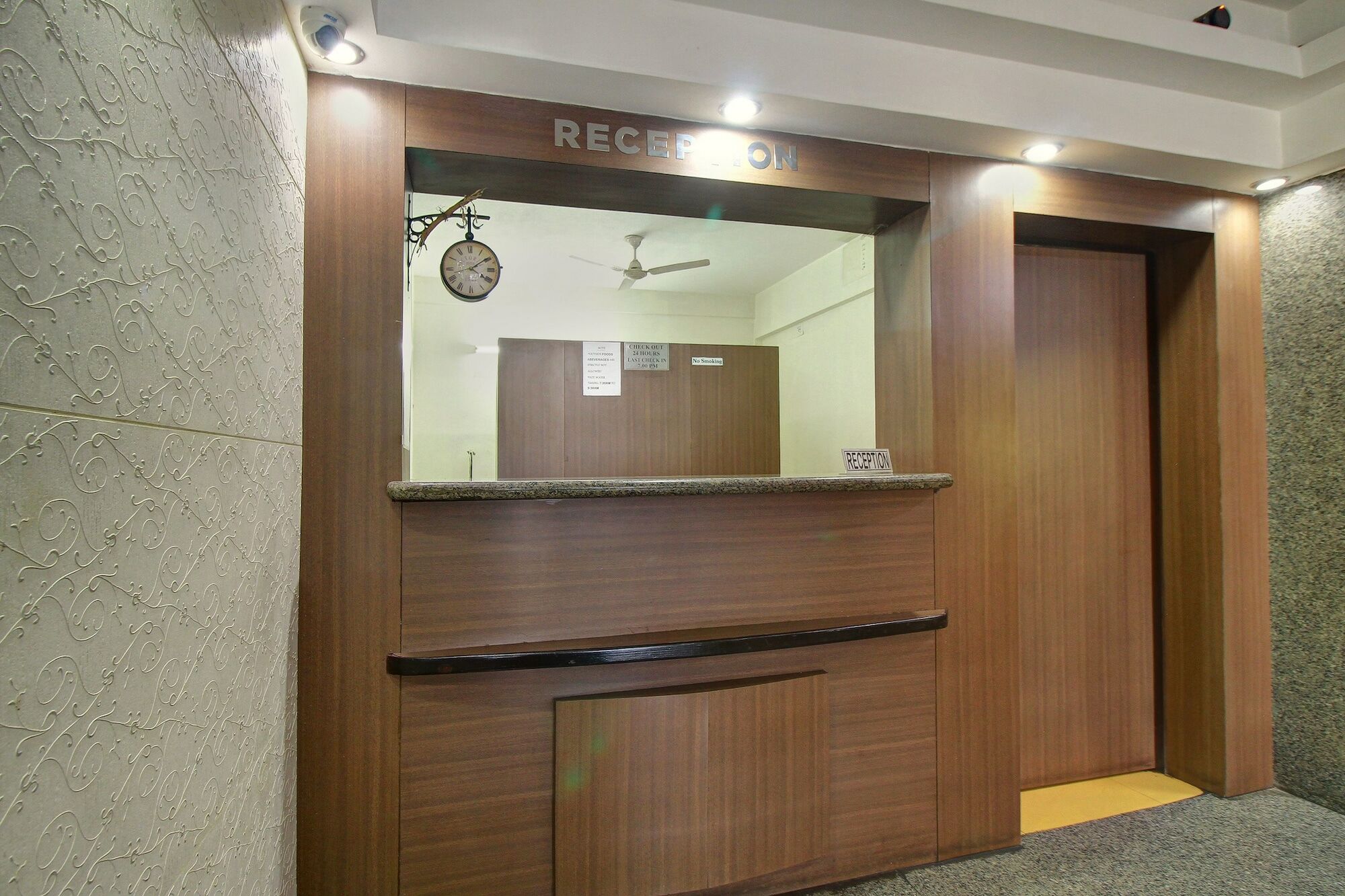 Hotel Century Executive Udupi Exterior foto