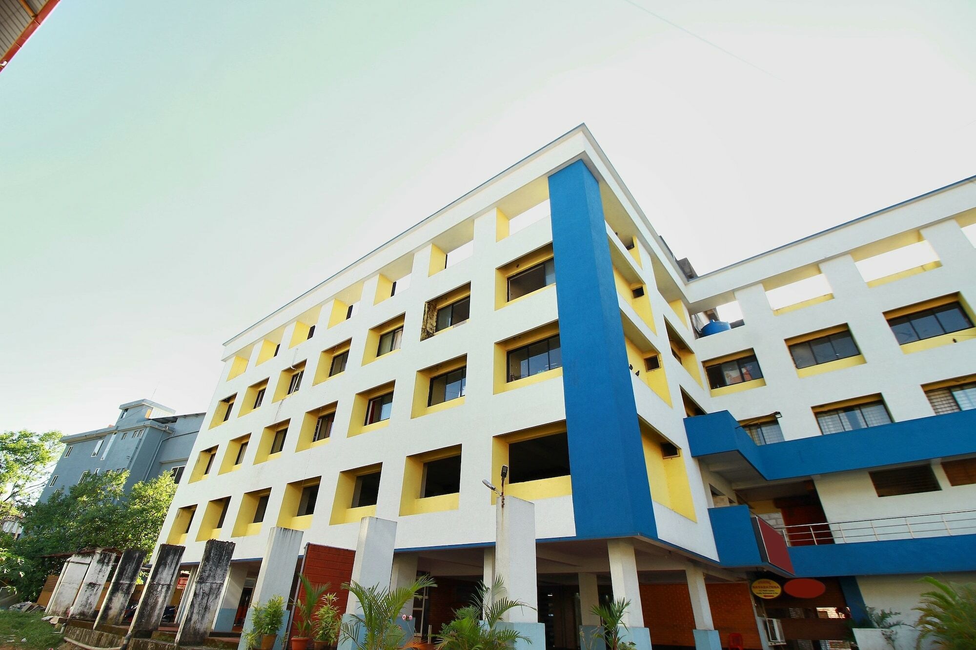 Hotel Century Executive Udupi Exterior foto